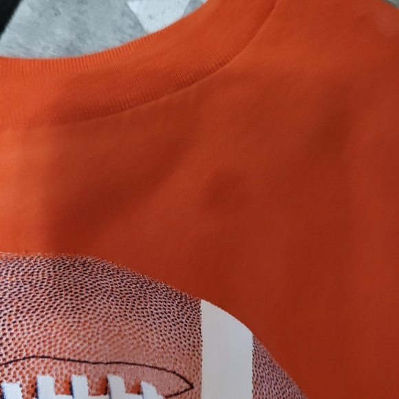 Football tshirt 🏈 - Picture 2 of 2